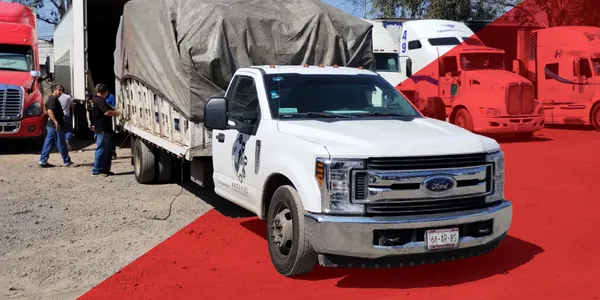 Camioneta Caja Seca